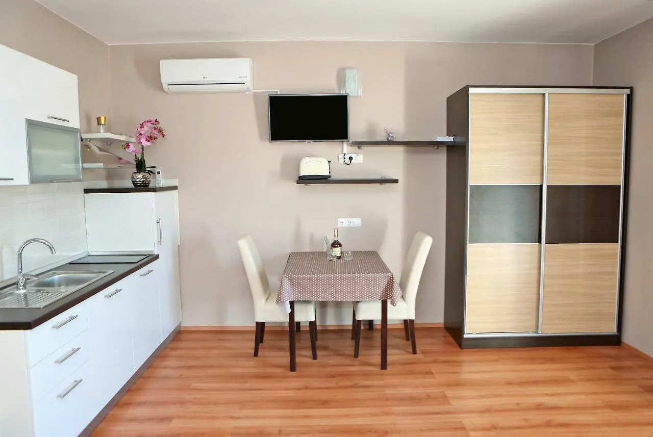Apartments Side Adriatic Ljubač